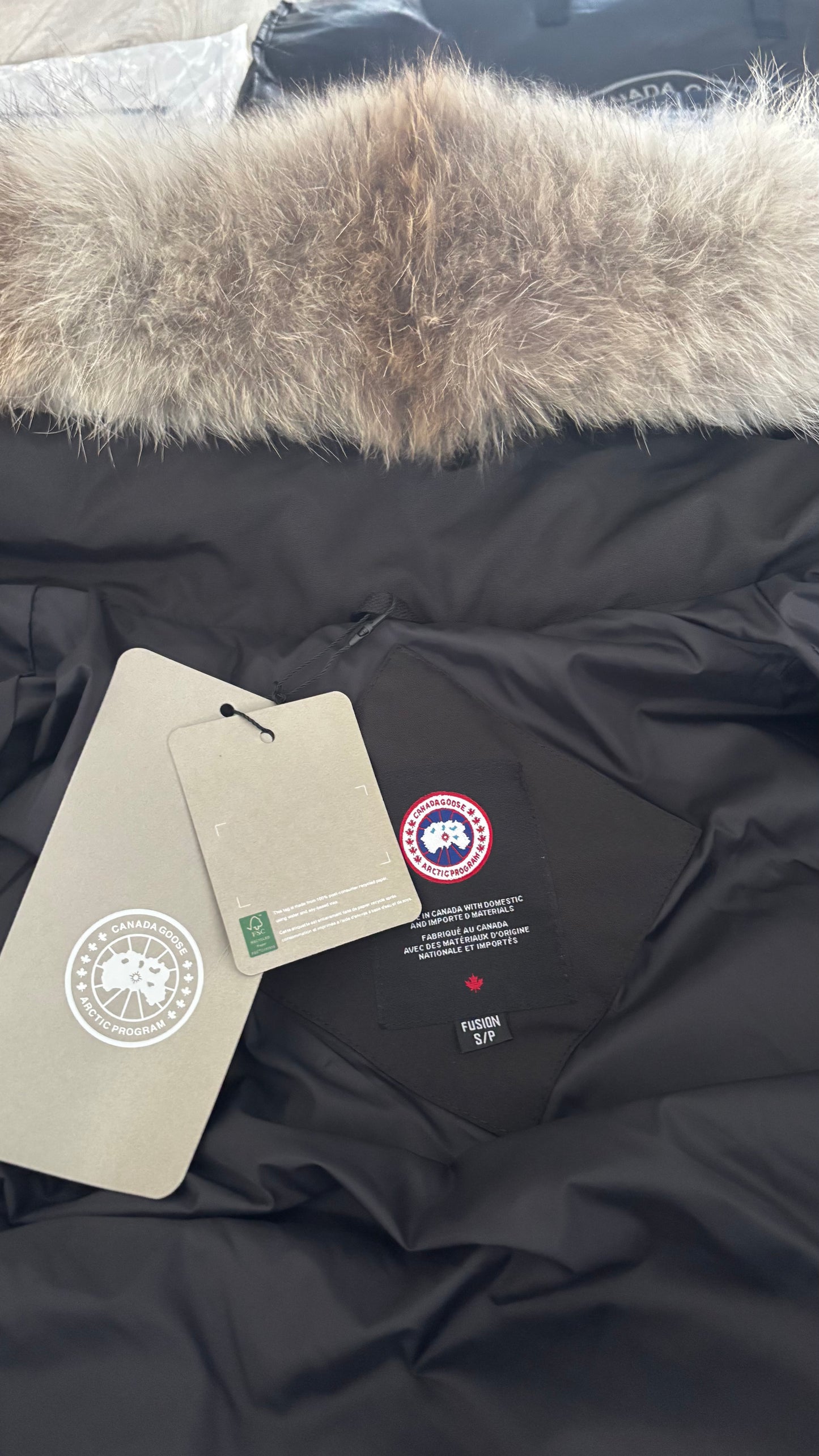 Canada goose wyndham parka