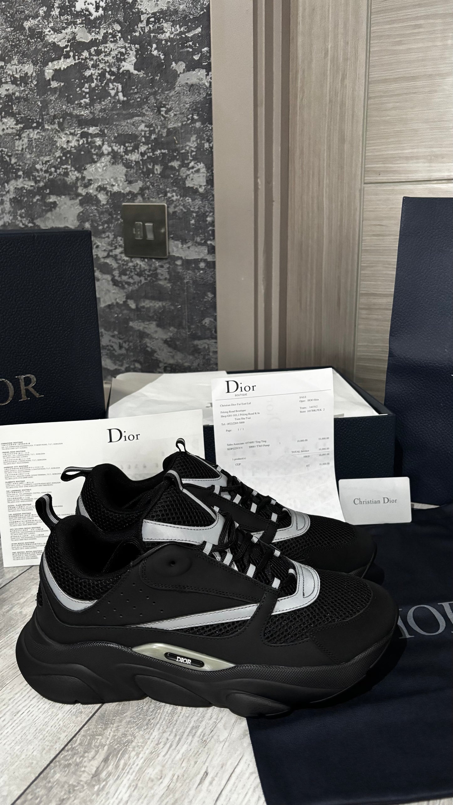 Dior B22